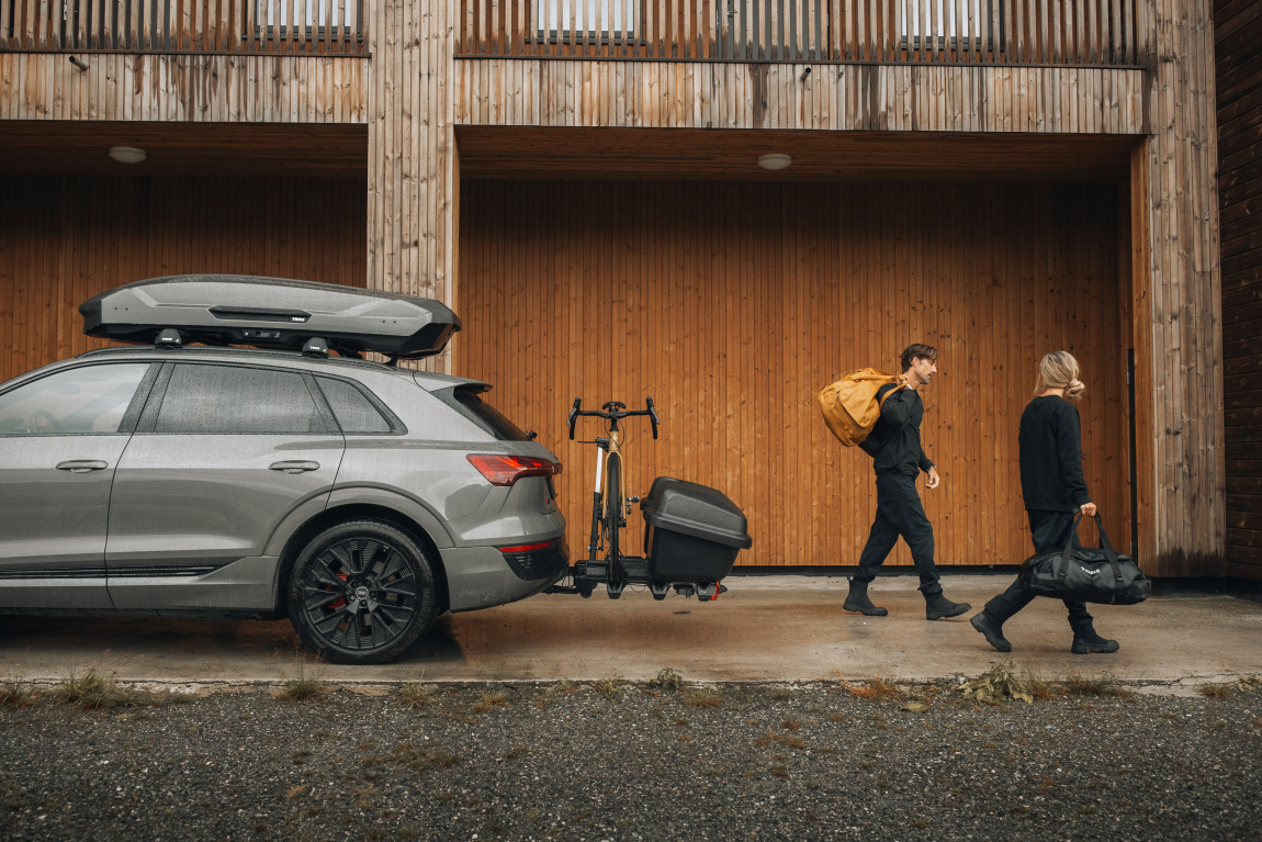 Thule Motion 3 with Santu Cargo Carrier