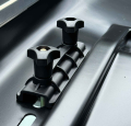 Each U-Bolt clamp is secured with screw knobs